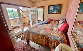 Artsy Cabin On Organic Farm