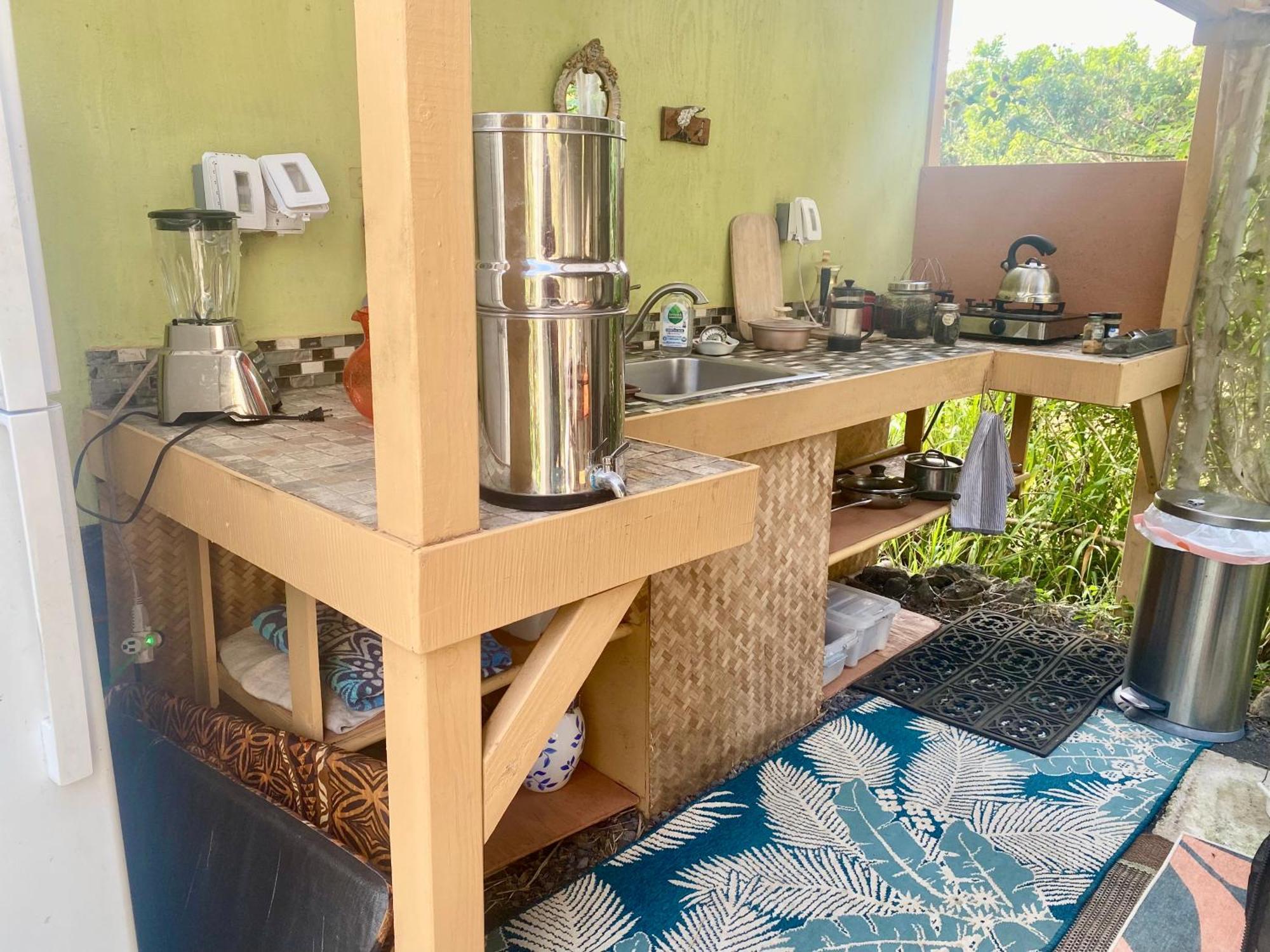 Artsy Cabin On Organic Farm Naalehu Exterior photo
